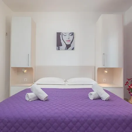 Appartement Sisaric A2 *